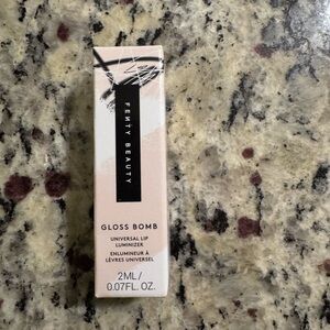 Fenty Beauty Gloss Bomb Universal Lip Luminizer - Fussy